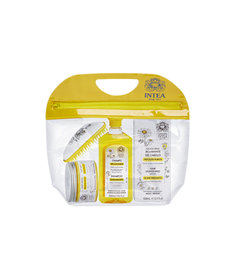 Camomila Intea® blond highlights hair treatment. Free hairbrush and travel bag.